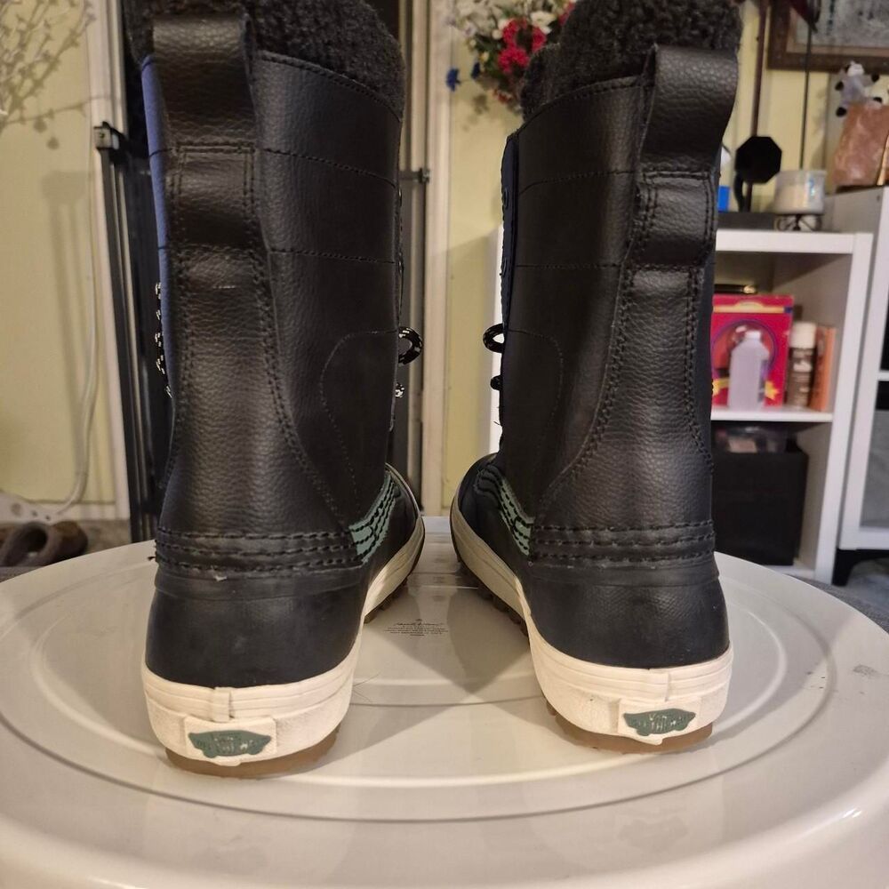 Vans Women's Multi Boots View 6